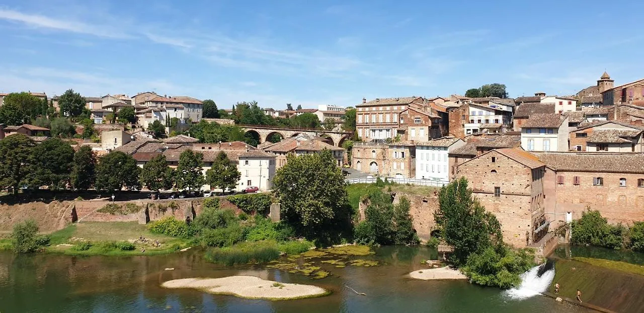 Hotel Bauhaus Saint-Pierre Gaillac 0*,  Francia